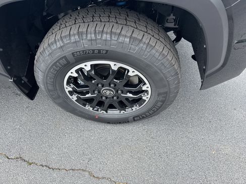 New 2026 Toyota Tundra SR5 AWD/4WD image 10