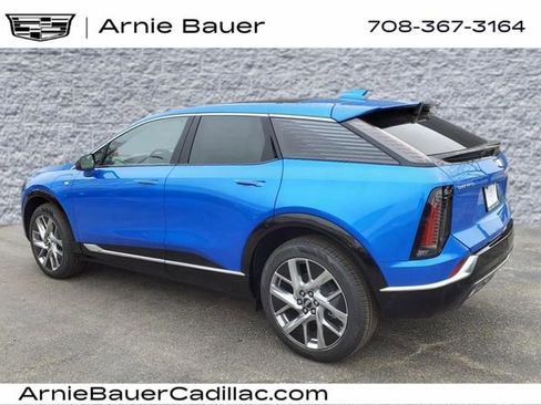 New 2025 Cadillac Optiq Luxury 1 image 10