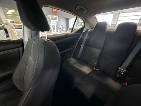 Certified 2025 Nissan Sentra SV image 5