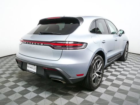 Certified 2025 Porsche Macan image 30