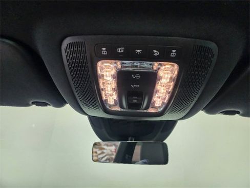 Used 2025 Mercedes-Benz GLS 450 4MATIC image 26