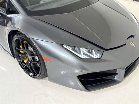 Used 2017 Lamborghini Huracan LP 580-2 RWD image 32