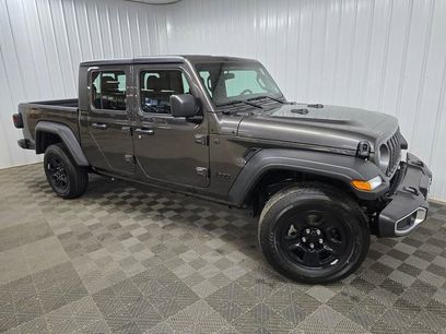 Used 2025 Jeep Gladiator Sport