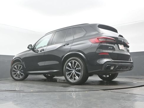 Used 2022 BMW X5 xDrive40i AWD/4WD image 32
