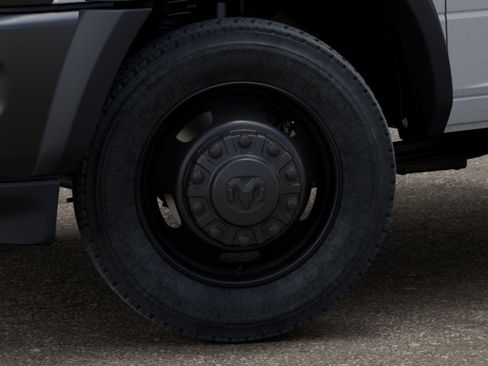 New 2025 RAM 5500 Tradesman AWD/4WD image 16
