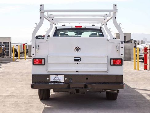 New 2026 Ford F250 XL w/ XL Chrome Package RWD image 5