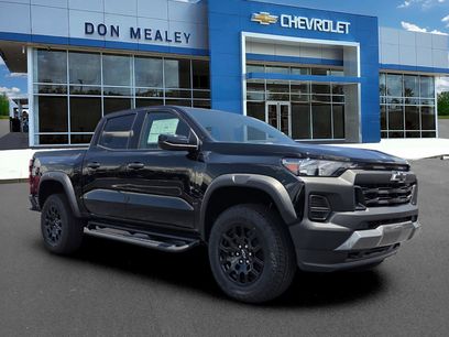 New 2026 Chevrolet Colorado Trail Boss w/ LPO, Chrome Decal Package