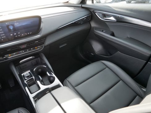 Used 2025 Buick Envision Preferred image 11