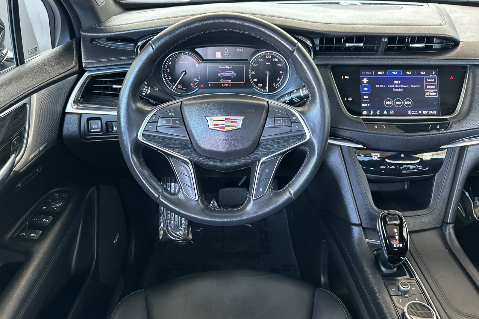 Certified 2023 Cadillac XT5 Premium Luxury FWD image 17