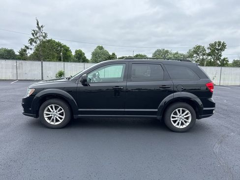 Used 2017 Dodge Journey SXT w/ Comfort/Convenience Group AWD/4WD image 4