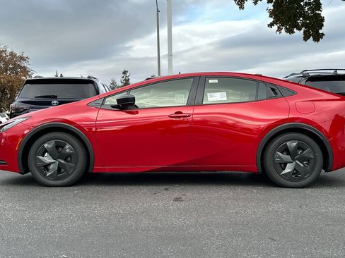 New 2026 Toyota Prius Plug-In Hybrid image 6