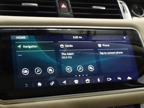 Used 2018 Land Rover Range Rover Sport SE AWD/4WD image 32