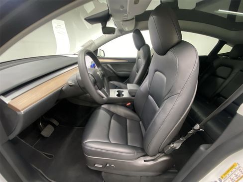 Used 2023 Tesla Model Y AWD image 17
