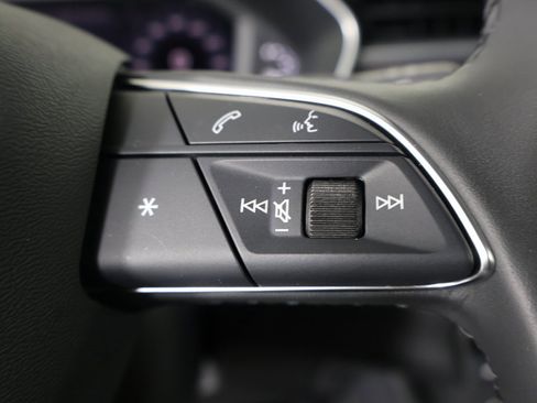 Used 2025 Audi Q3 2.0T Premium w/ Convenience Package image 32