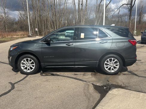 Used 2019 Chevrolet Equinox LT image 2