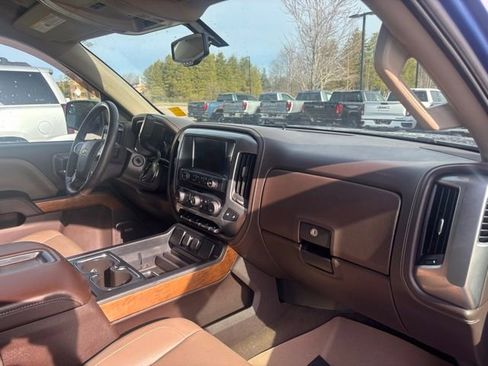 Used 2015 Chevrolet Silverado 1500 LTZ w/ LTZ Plus Package AWD/4WD image 10