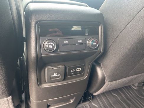 Used 2023 GMC Acadia SLE w/ Driver Convenience Package image 24