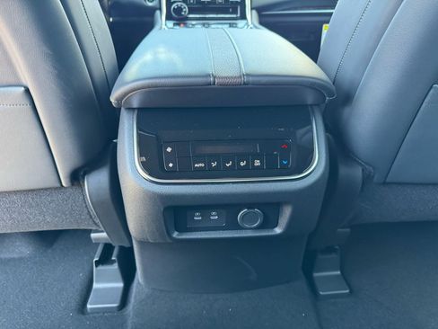 New 2025 Nissan Armada SL w/ Captain's Chari Seat Package RWD image 27