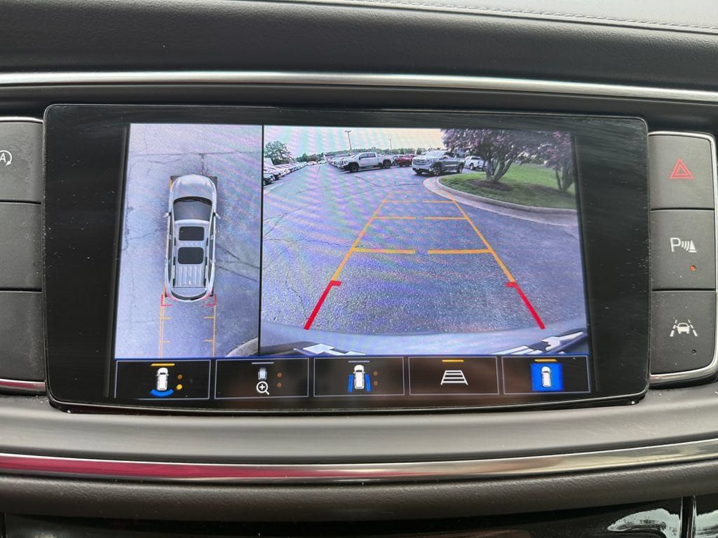 Used 2024 Buick Enclave Avenir w/ LPO, Floor Liner Package FWD image 21