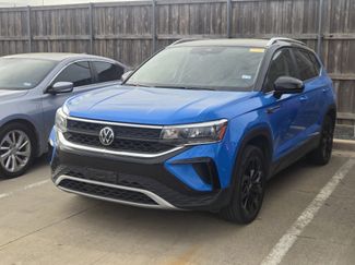 Used 2024 Volkswagen Taos SE video 1