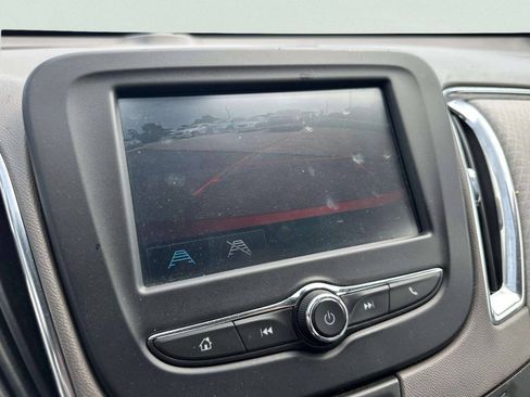 Used 2016 Chevrolet Malibu LT FWD image 30
