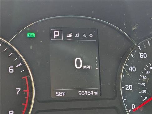 Used 2017 Kia Forte EX image 4