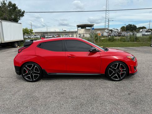 Used 2022 Hyundai Veloster N image 4