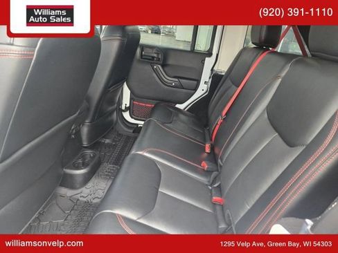 Used 2017 Jeep Wrangler Unlimited Rubicon AWD/4WD image 14