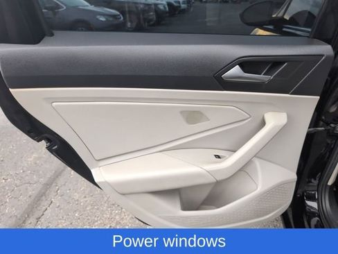 Used 2019 Volkswagen Jetta SE image 11