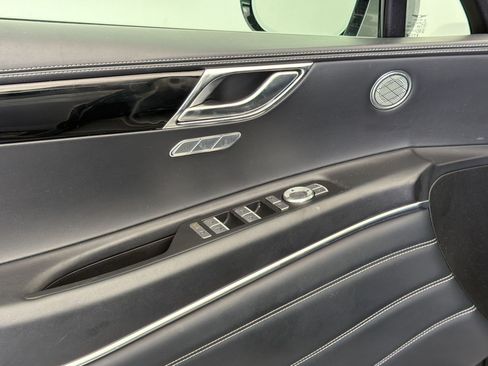 Used 2025 Genesis GV80 2.5T Standard AWD/4WD image 12