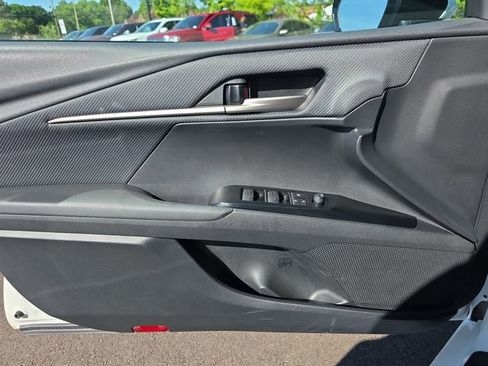 Used 2025 Toyota Camry SE FWD image 17