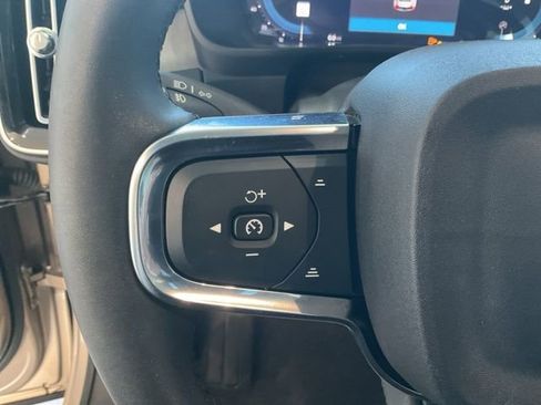 Used 2024 Volvo XC40 B5 Plus w/ Protection Package Premier image 10