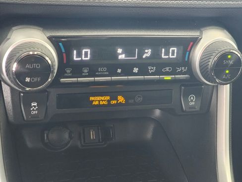 Used 2022 Toyota RAV4 XLE image 36