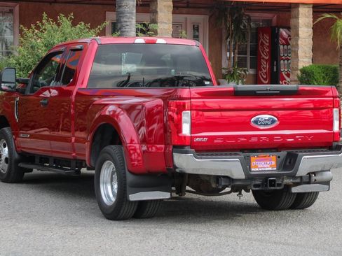 Used 2019 Ford F350 XLT w/ Camper Package image 5