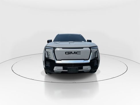 Used 2024 GMC Sierra EV Denali AWD/4WD image 3