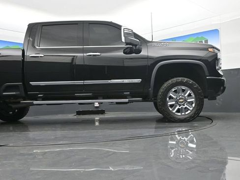 Used 2024 Chevrolet Silverado 2500 High Country w/ High Country Premium Package AWD/4WD image 22
