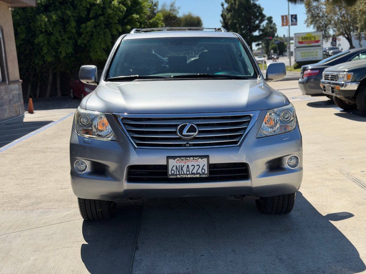 Used 2010 Lexus LX 570 4WD w/ Preferred Accessory Package image 3
