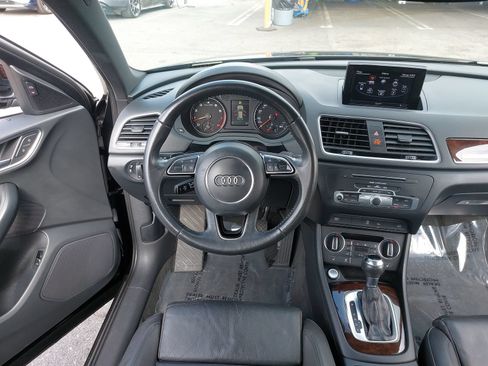 Used 2018 Audi Q3 2.0T Premium Plus w/ Premium Plus Package AWD/4WD image 16