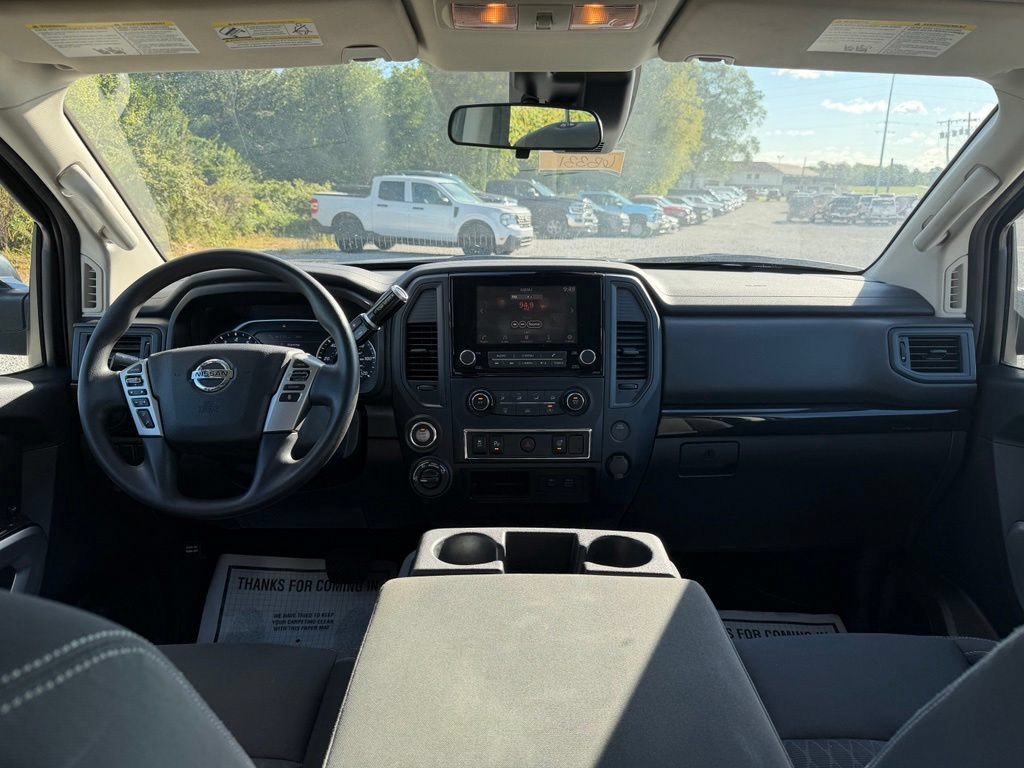 Used 2022 Nissan Titan SV w/ Accessory Utility Package AWD/4WD image 14