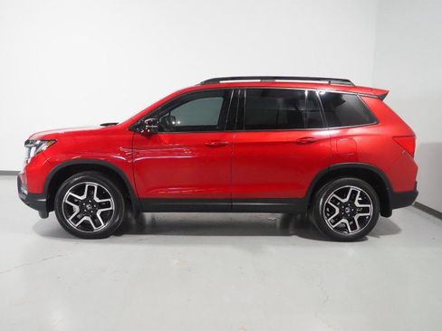 Used 2023 Honda Passport AWD Elite image 9