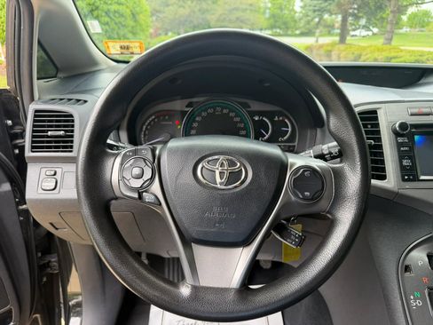 Used 2013 Toyota Venza LE AWD/4WD image 26