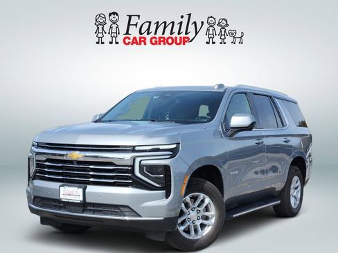 Used 2025 Chevrolet Tahoe LT AWD/4WD image 1