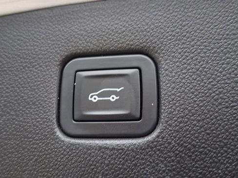 Used 2019 Chevrolet Blazer RS AWD/4WD image 30