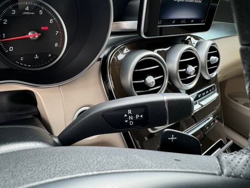Used 2019 Mercedes-Benz GLC 300 image 11