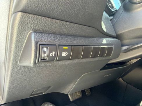 Used 2022 Toyota Corolla SE FWD image 22