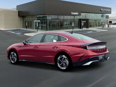 New 2026 Hyundai Sonata SEL FWD image 4