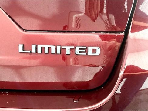 Used 2023 Jeep Grand Cherokee Limited AWD/4WD image 14