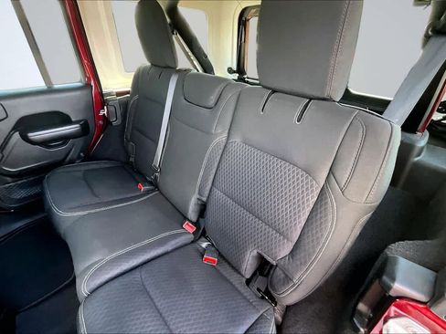 Used 2021 Jeep Wrangler Unlimited Sport AWD/4WD image 13