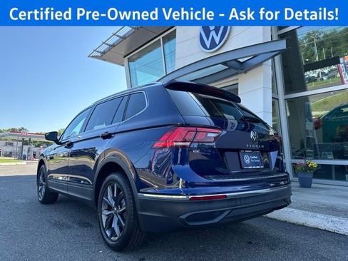 Certified 2023 Volkswagen Tiguan SE w/ Panoramic Sunroof Package AWD/4WD image 3