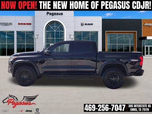 Used 2026 Chevrolet Colorado Trail Boss AWD/4WD image 3